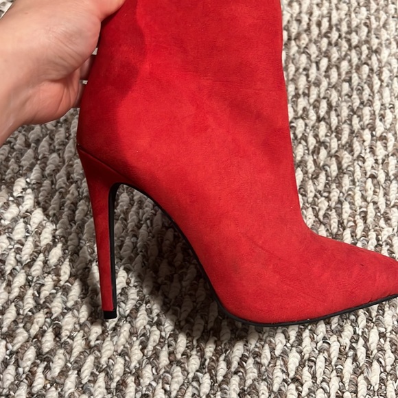 Red booties - Picture 2 of 4